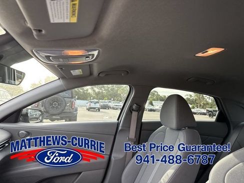 Used 2021 Hyundai Elantra SE w/ Cargo Package FWD image 11