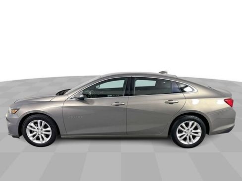 Used 2018 Chevrolet Malibu LT FWD image 5