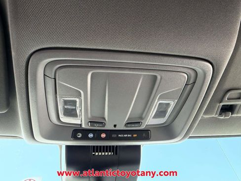 Used 2022 Chevrolet Silverado 1500 RST image 28