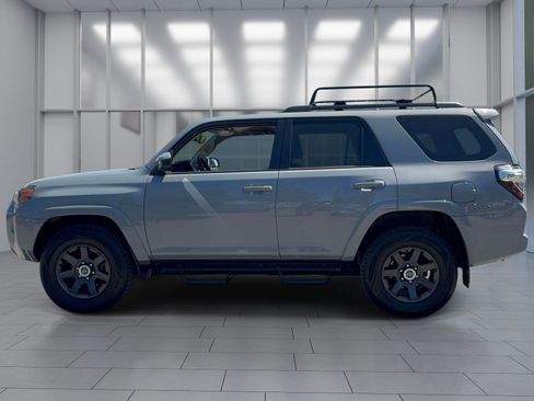 Used 2021 Toyota 4Runner Trail Special Edition AWD/4WD image 4