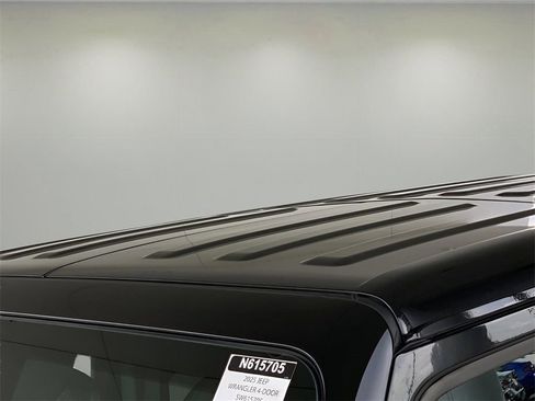 New 2025 Jeep Wrangler Unlimited Rubicon w/ Convenience Group AWD/4WD image 16