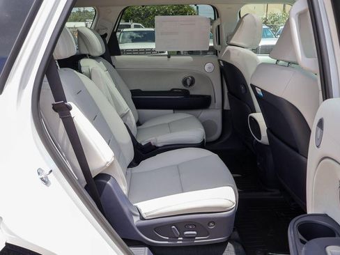 New 2026 Hyundai Palisade Calligraphy FWD image 10