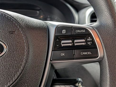 Used 2019 Kia Sorento LX image 18