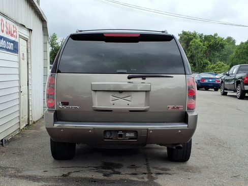 Used 2013 GMC Yukon Denali AWD/4WD image 4