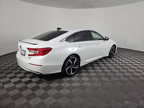 Used 2022 Honda Accord Sport image 4