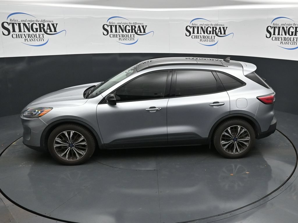 Used 2022 Ford Escape SE w/ SE Sport Appearance Package FWD image 30