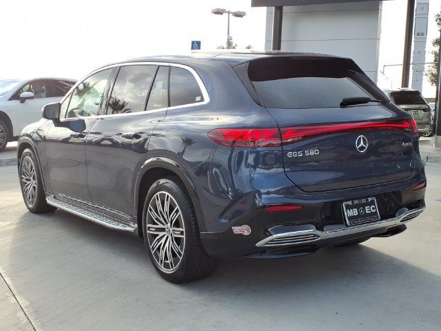 Used 2023 Mercedes-Benz EQS 580 4MATIC SUV image 21