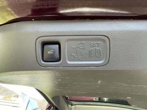 Used 2021 Ford Expedition Limited AWD/4WD image 12