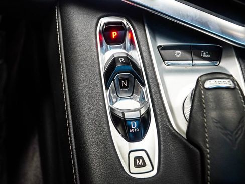 Used 2020 Chevrolet Corvette Stingray Preferred Cpe w/ 2LT Preferred Equipment Group RWD image 23