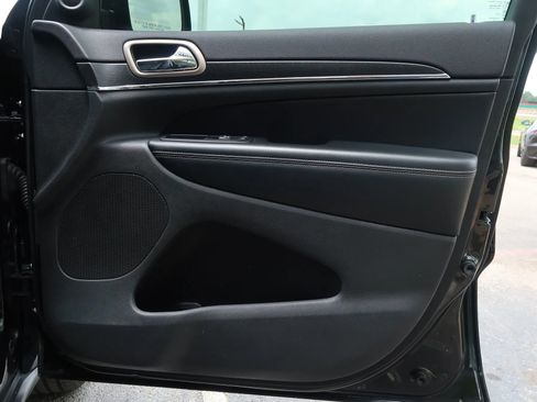 Used 2015 Jeep Grand Cherokee Limited image 17