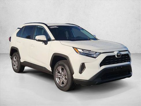 Used 2025 Toyota RAV4 XLE FWD image 3