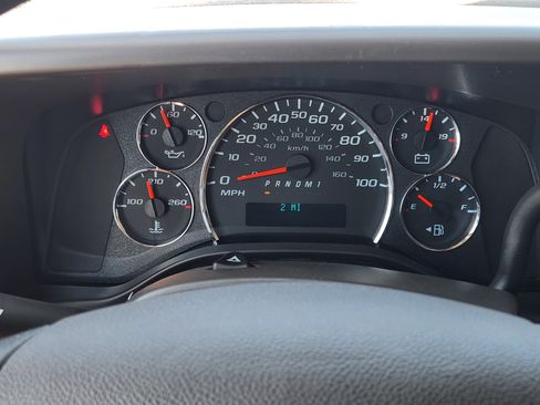 New 2026 Chevrolet Express 2500 Extended RWD image 12