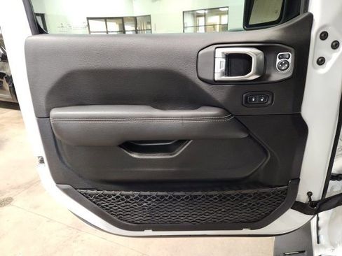 Used 2022 Jeep Gladiator Rubicon w/ LED Lighting Group image 22