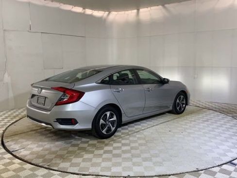 Used 2019 Honda Civic LX image 8