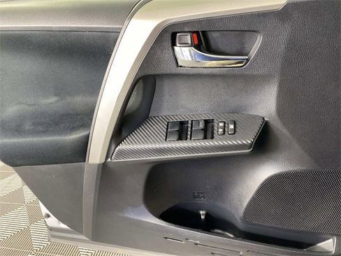 Used 2015 Toyota RAV4 XLE image 23