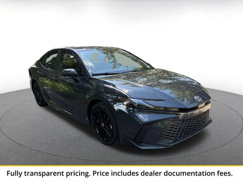 Used 2026 Toyota Camry SE FWD image 1
