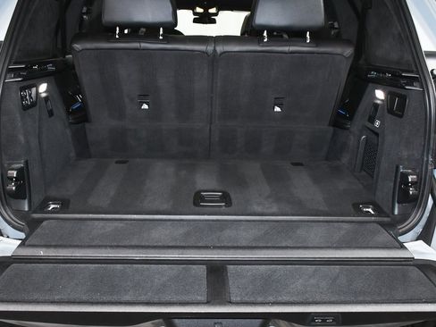 Used 2023 BMW X7 xDrive40i w/ M Sport Package image 92