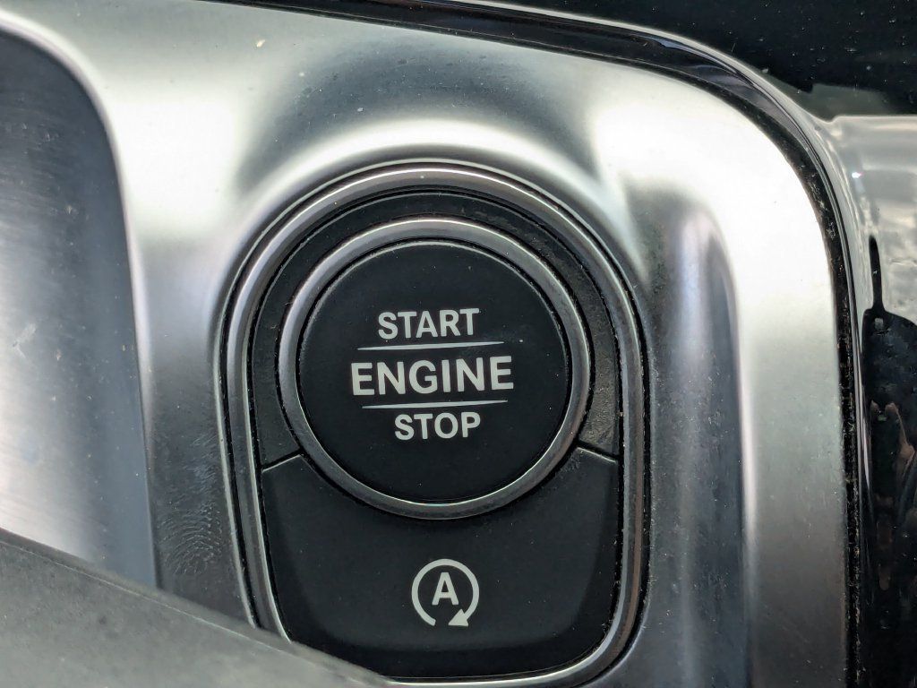 Used 2022 Mercedes-Benz GLB 250 4MATIC w/ Premium Package Lite image 15