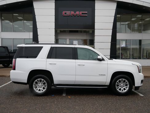 Used 2018 GMC Yukon SLT w/ Open Road Package image 2