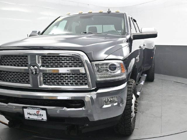 Used 2016 RAM 3500 Laramie AWD/4WD image 2