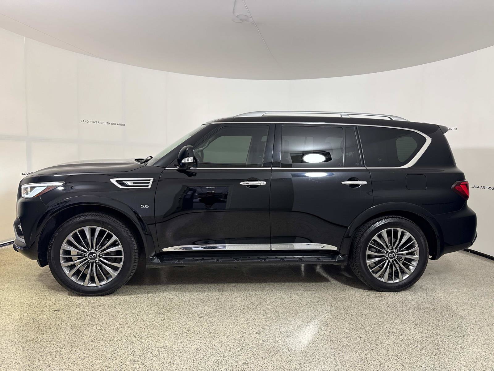Used 2018 INFINITI QX80 2WD w/ Driver Assistance Package image 2