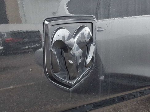 Used 2017 RAM 1500 Express w/ Black Ram 1500 Express Group image 5