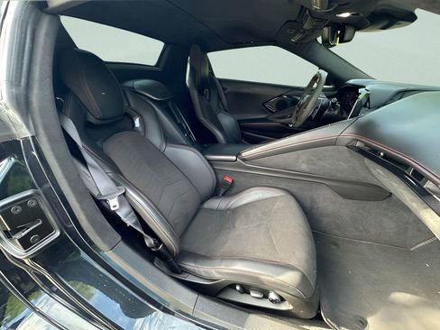 Used 2024 Chevrolet Corvette Stingray Premium Conv w/ Z51 Performance Package RWD image 23