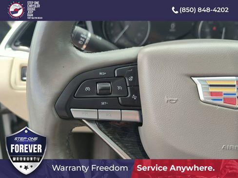 Used 2020 Cadillac XT6 Premium Luxury FWD image 21