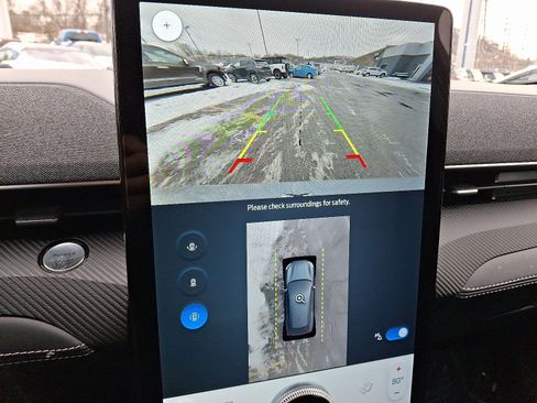 Certified 2025 Ford Mustang Mach-E Premium image 18