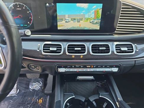 Used 2021 Mercedes-Benz GLS 450 4MATIC image 21