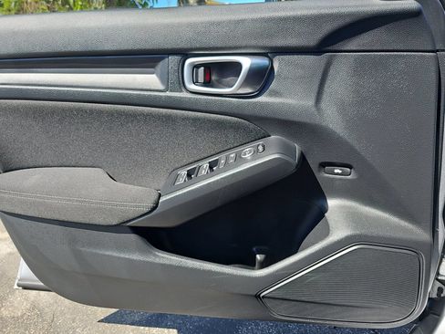 Used 2023 Honda Civic LX image 29