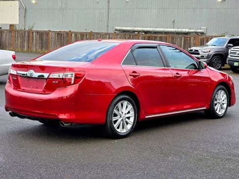 Used 2013 Toyota Camry XLE image 7
