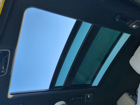 Used 2019 Land Rover Range Rover HSE image 20