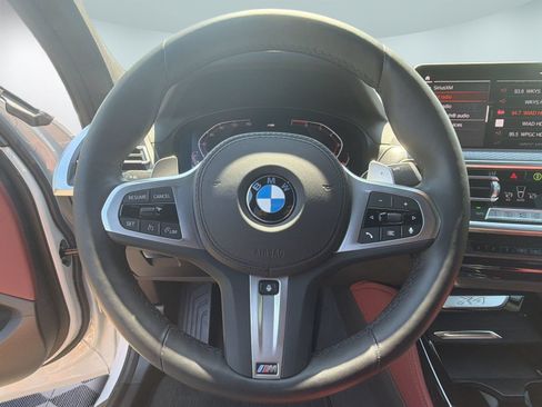 Used 2025 BMW X4 xDrive30i w/ Premium Package AWD/4WD image 11
