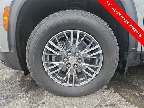 Used 2024 Chevrolet Traverse LS image 7