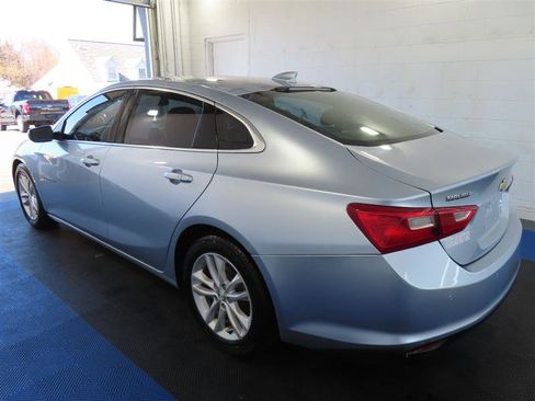 Used 2017 Chevrolet Malibu LT w/ Driver Confidence Package image 10
