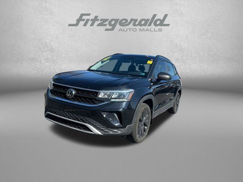 Used 2022 Volkswagen Taos S image 1