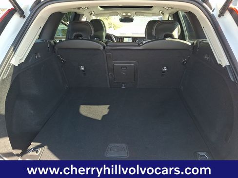 Certified 2023 Volvo XC60 B5 Core image 29