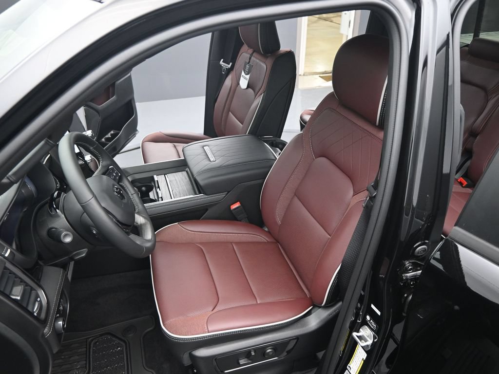 Used 2025 RAM 1500 Limited AWD/4WD image 13