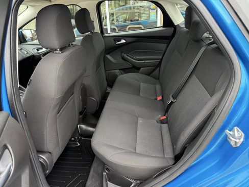 Used 2015 Ford Focus SE FWD image 12