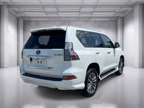 Used 2021 Lexus GX 460 Luxury w/ Accessory Package AWD/4WD image 3