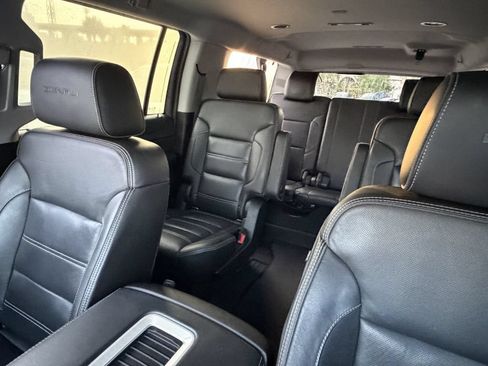 Used 2019 GMC Yukon XL Denali RWD image 34