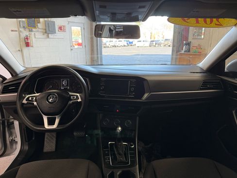 Used 2019 Volkswagen Jetta S image 12
