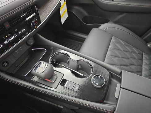 New 2026 Nissan Rogue Platinum w/ Platinum Premium Package image 25