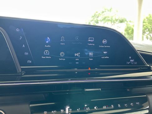 Used 2024 Cadillac Escalade V AWD/4WD image 7