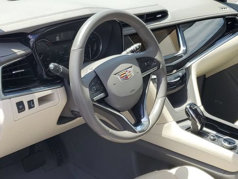 Used 2024 Cadillac XT6 Premium Luxury w/ LPO, Floor Liner Package AWD/4WD image 8