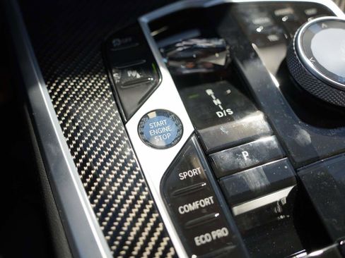 New 2026 BMW X5 M60i w/ Executive Package image 25