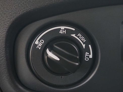 Used 2023 Nissan Frontier PRO-4X w/ Pro Convenience Package image 23