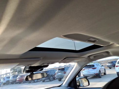 Used 2023 Ford Maverick Lariat w/ Lariat Luxury Package image 18