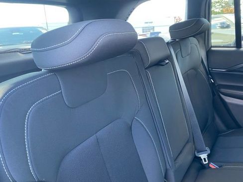 New 2025 Jeep Grand Cherokee Laredo X w/ Luxury Tech Group I AWD/4WD image 32